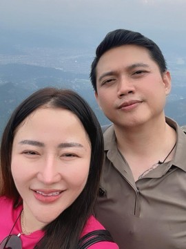 Dwi Hartono bersama istri, Andreana Wulandari. (Instagram @klanhartono)